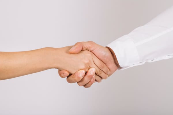 The Psychology Behind Handshakes: What Your body language Says About You